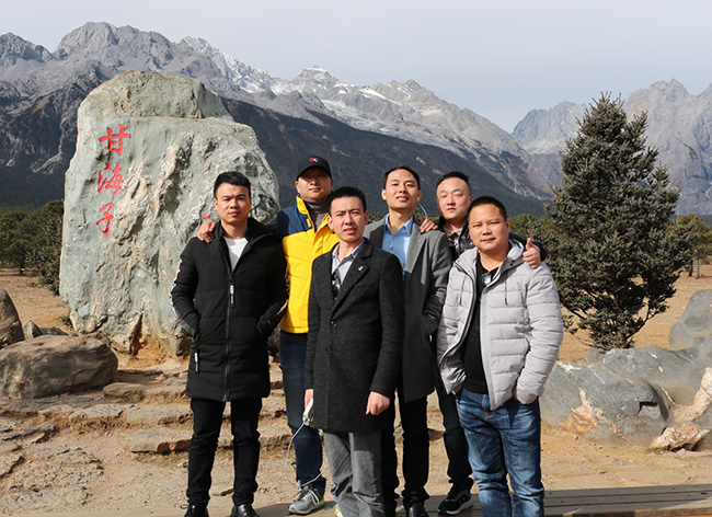 東勝物流員工云南之旅合影留念 東勝物流員工云南之旅合影留念