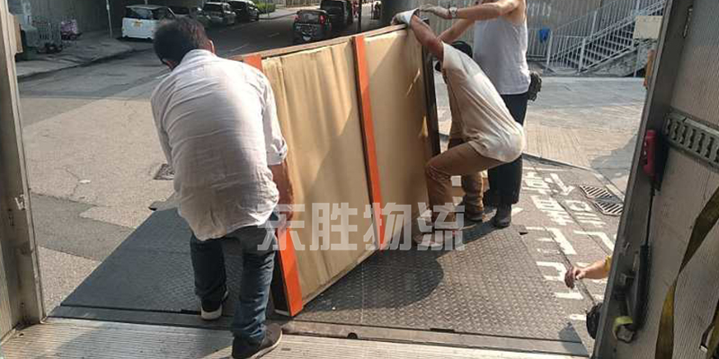 廣州貨運到香港，廣州到香港物流公司，深圳東勝物流香港送貨上樓案例圖